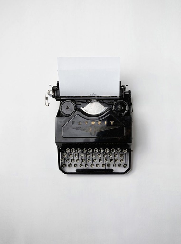Schreibmaschine, Blogbeitrag MILLE FIABE, Katrin Ruoffner
